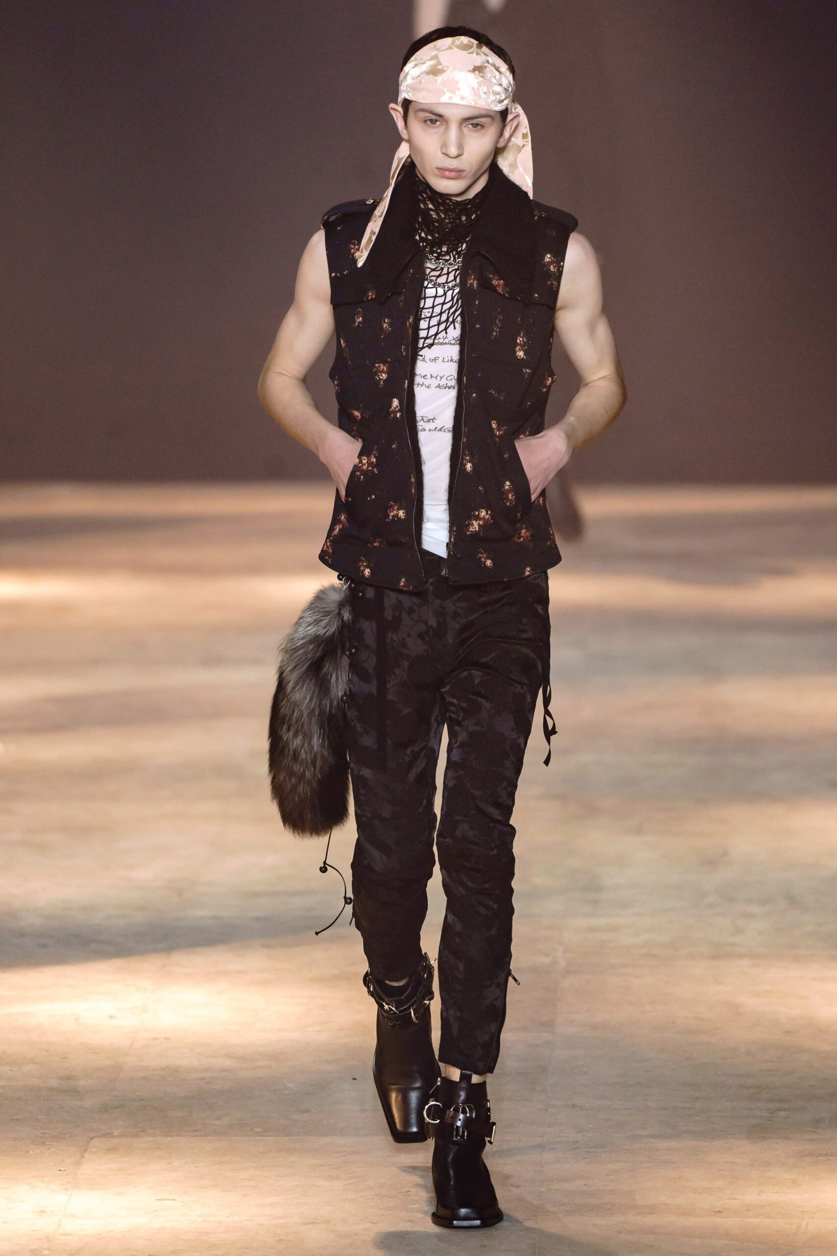 black cotton slim cargo pants