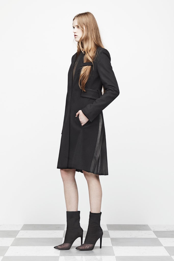 black wool fitted dress with pockets