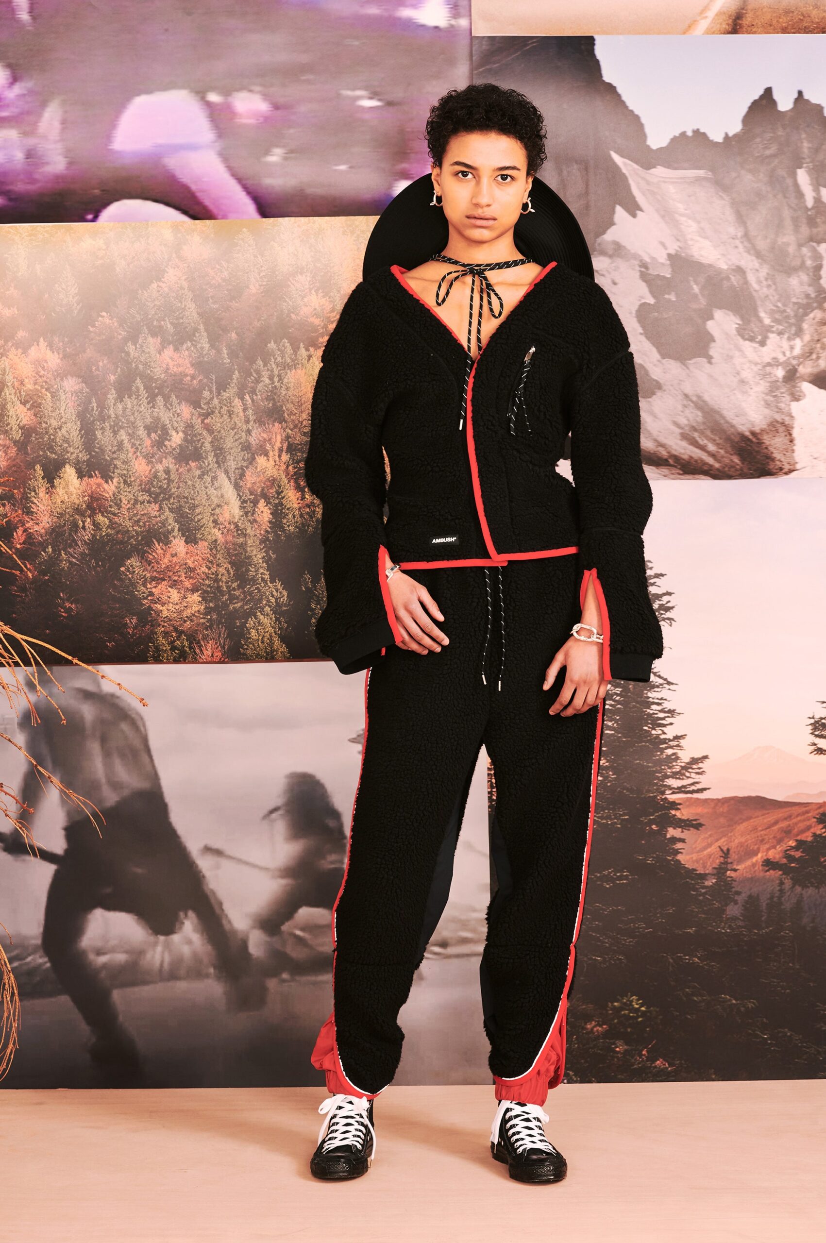 black faux-fur long-sleeve hooded fitted zippered jacket