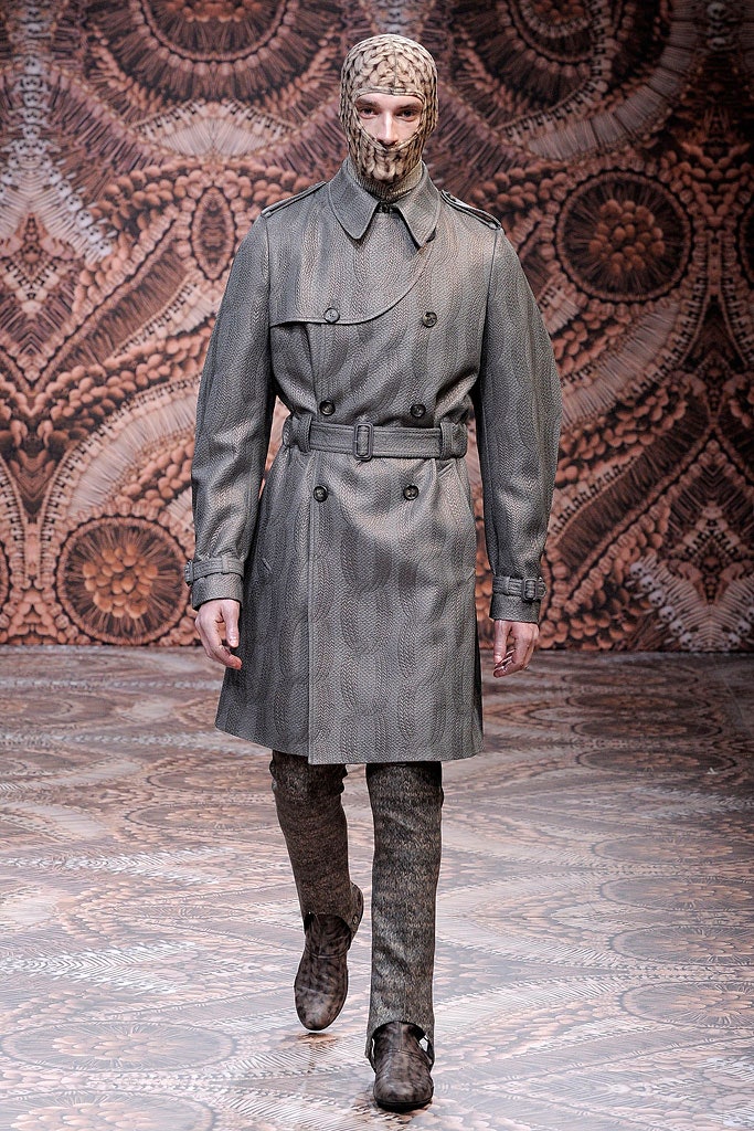 gray cotton long-sleeve collared fitted textured trench