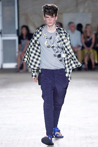 gray cotton short-sleeve collared relaxed printed shirt