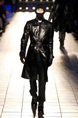 black leather fitted gloves