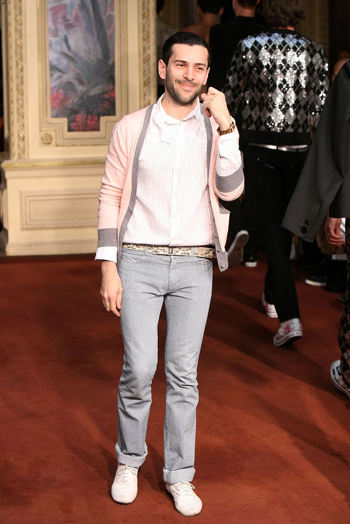 pink cotton long-sleeve fitted buttoned jacket