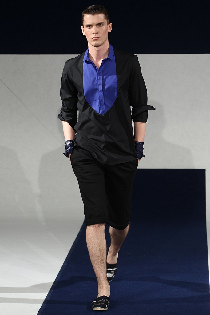 black fitted shirt and shorts