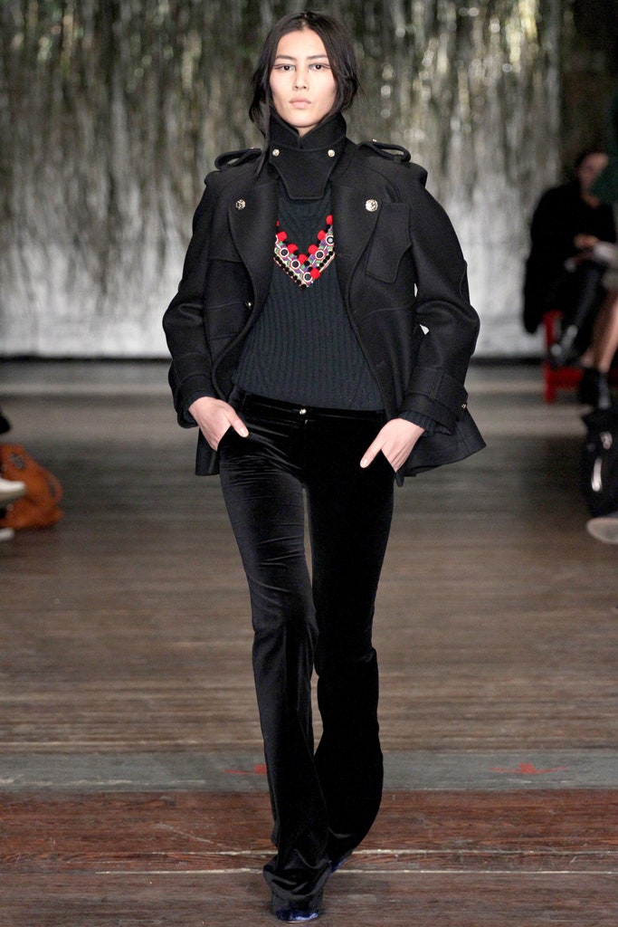 black fitted jacket and pants