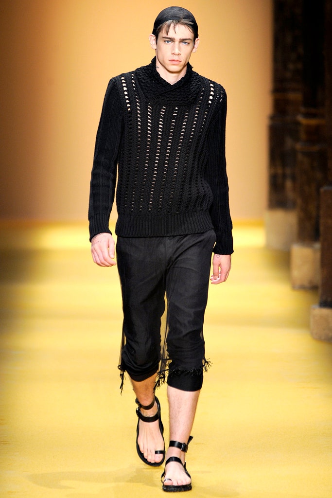black cotton long-sleeve high-neck fitted ribbed sweater