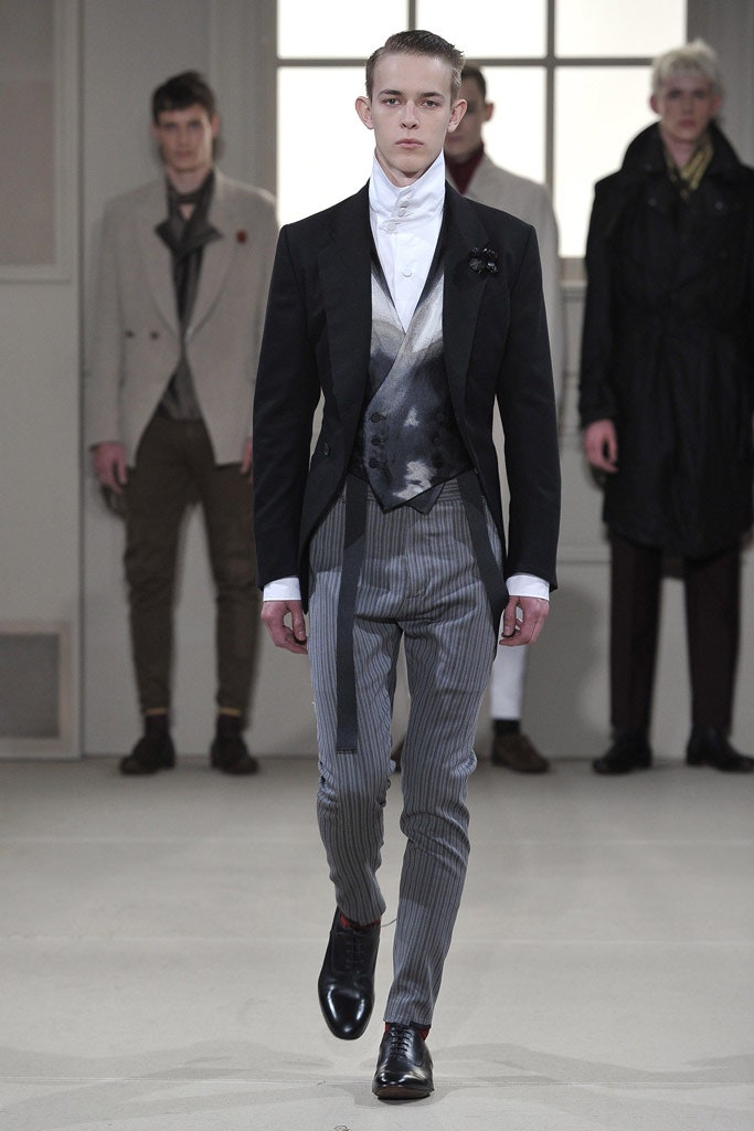 black and gray tailored suit