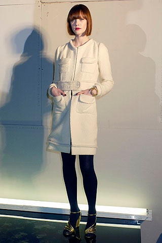 white wool long-sleeve collared fitted pockets buttoned coat
