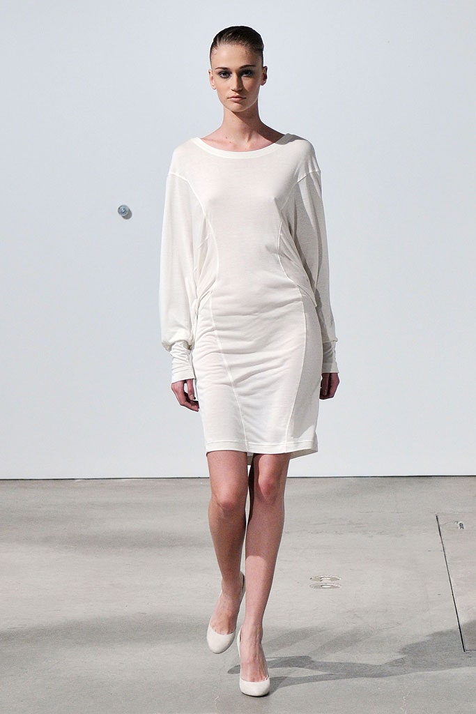 white fitted long-sleeve dress