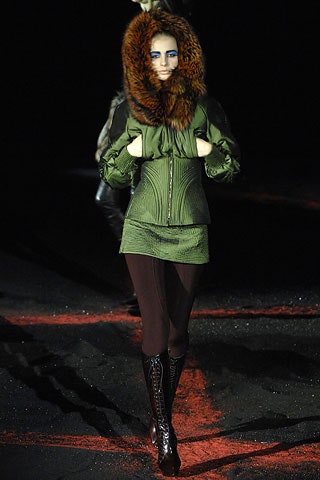green fitted jacket with faux-fur