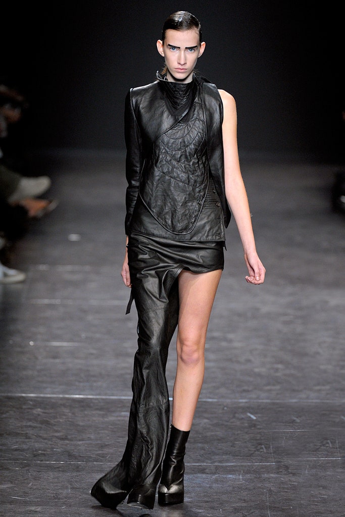 black leather sleeveless asymmetric dress