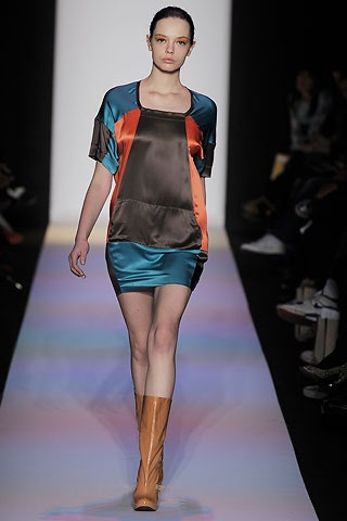 color-blocked short dress with boots