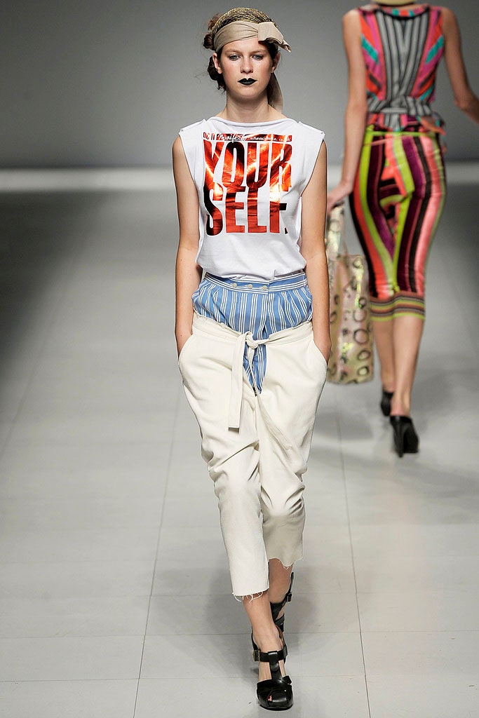fitted white printed top with relaxed pants