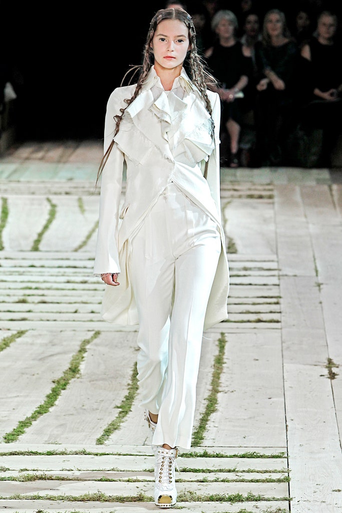 white tailored suit with shoes