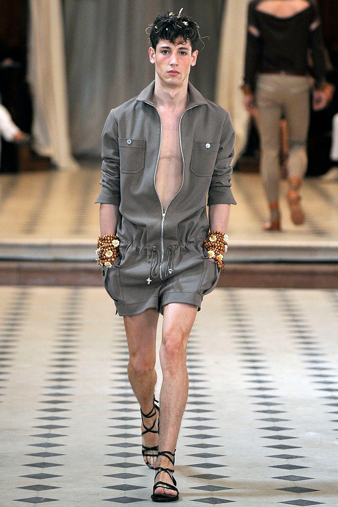 gray fitted sleeveless romper