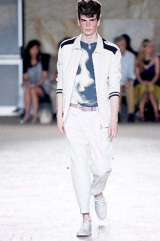 white cotton long-sleeve collared fitted zippered jacket