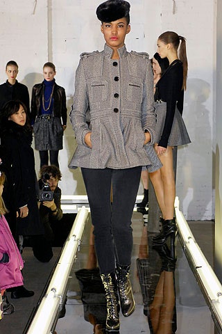 gray cotton long-sleeve collared fitted buttoned pleated jacket