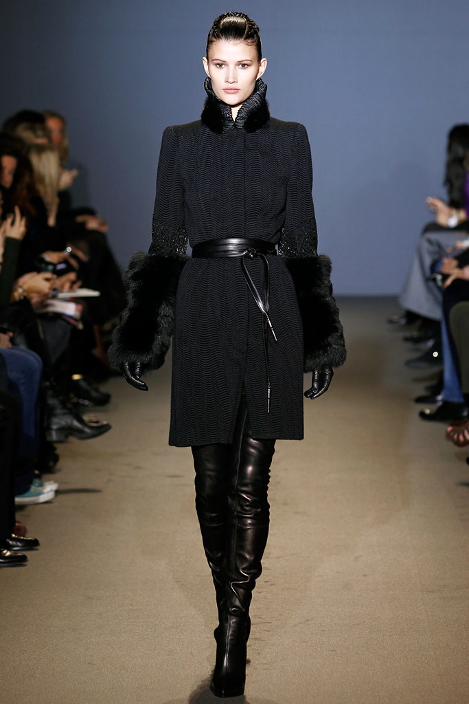 black fitted coat with faux-fur