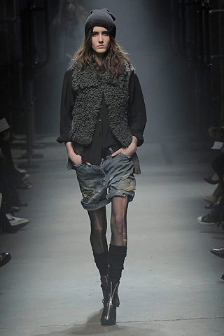 denim relaxed camouflage distressed shorts