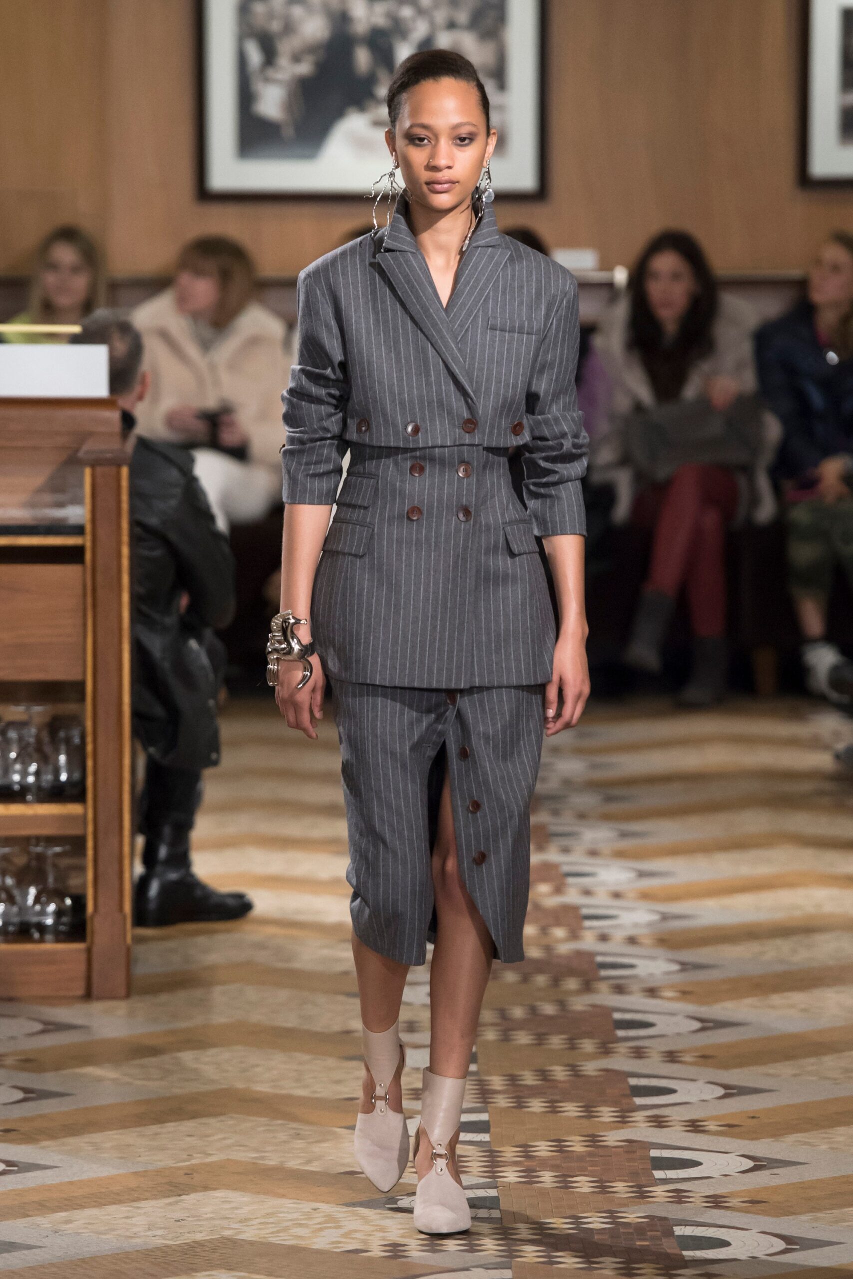 gray wool long-sleeve collared tailored striped buttoned suit