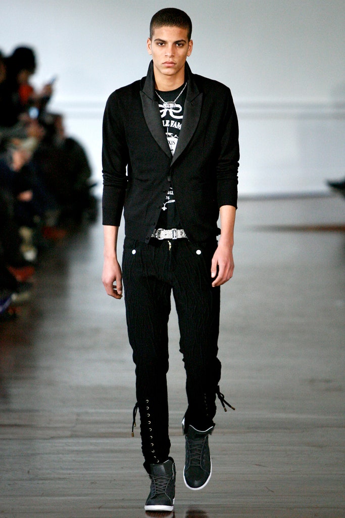 black fitted jacket and pants