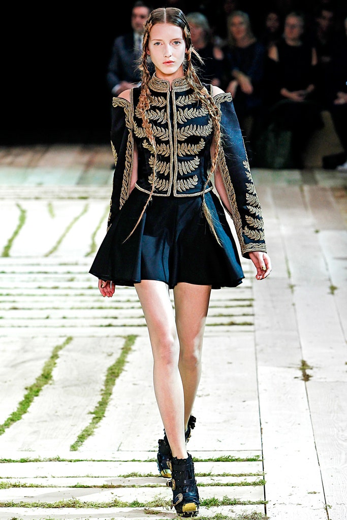 black cotton long-sleeve collared structured embroidered jacket