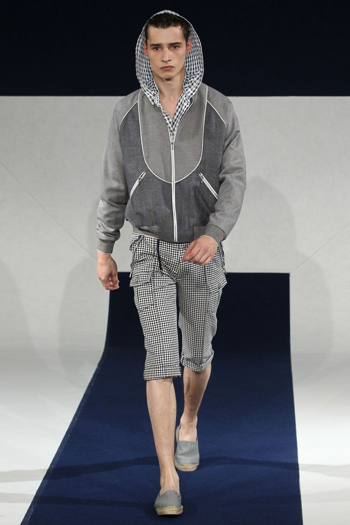gray relaxed hoodie with cargo shorts