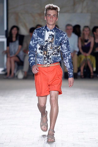 blue printed shirt orange shorts