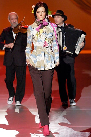 blue printed blazer with brown pants