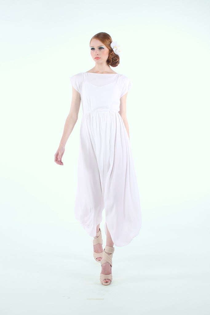 white chiffon sleeveless collared relaxed draped flowing dress