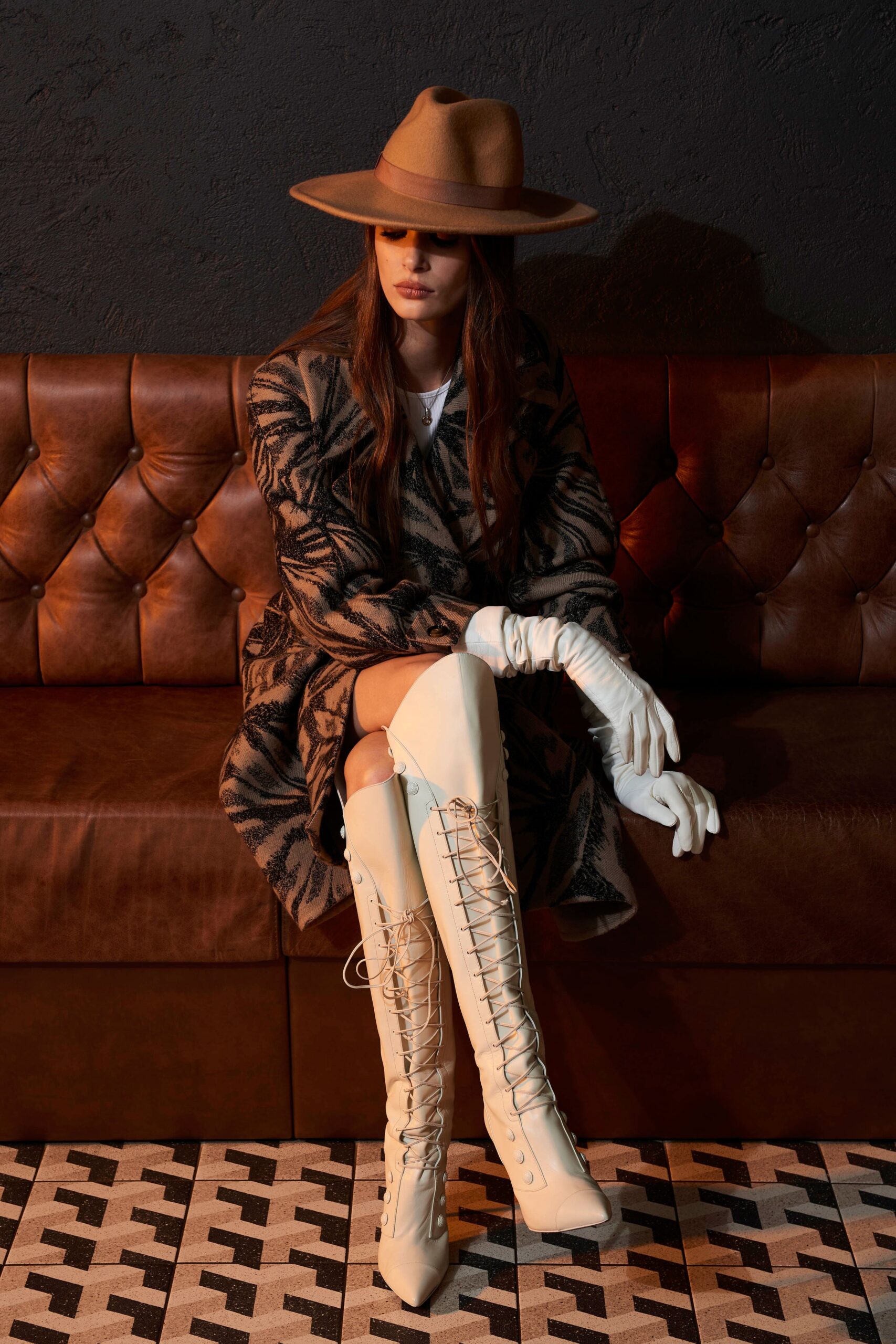 brown wool long-sleeve collared relaxed printed coat