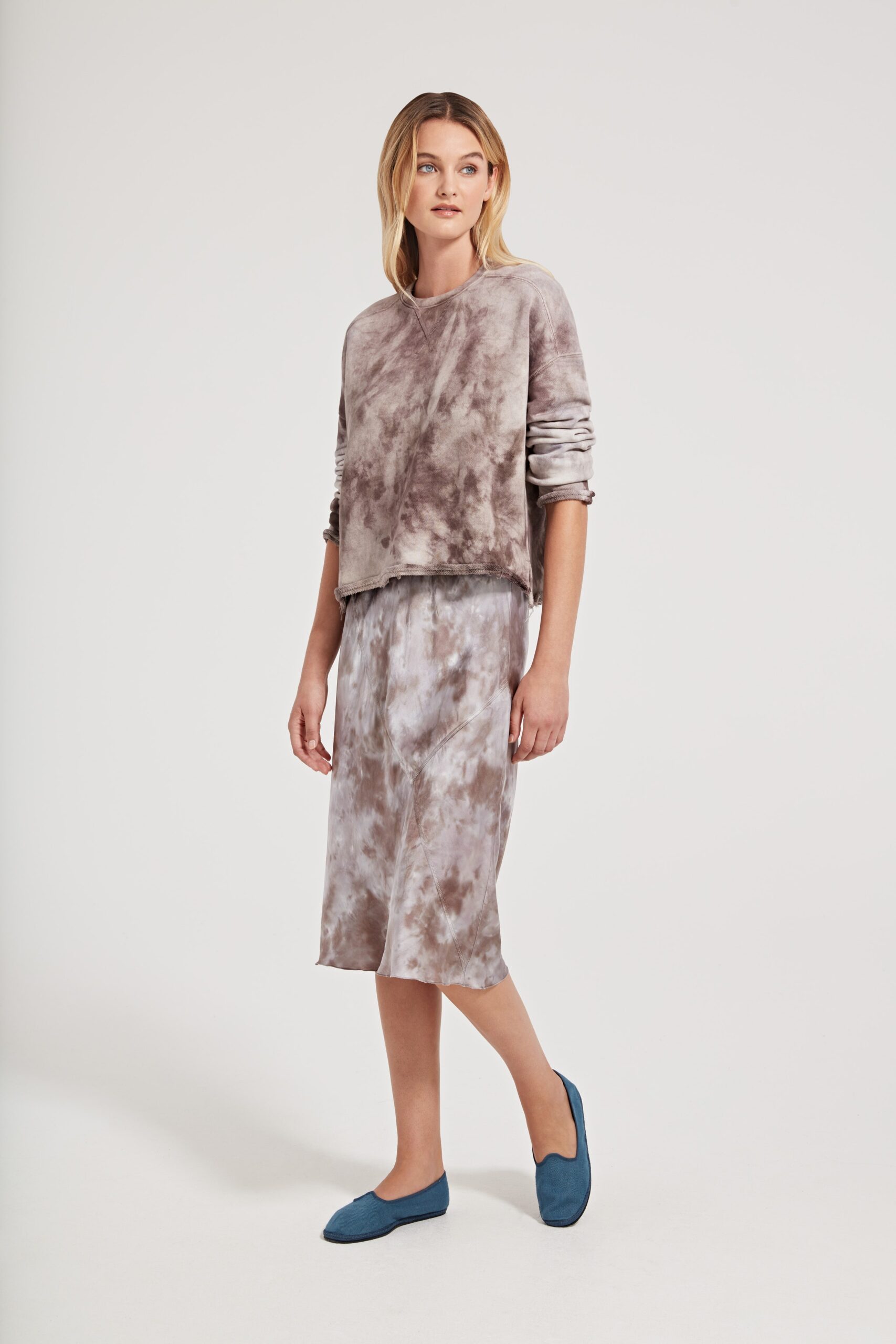 brown tie-dye top and midi skirt