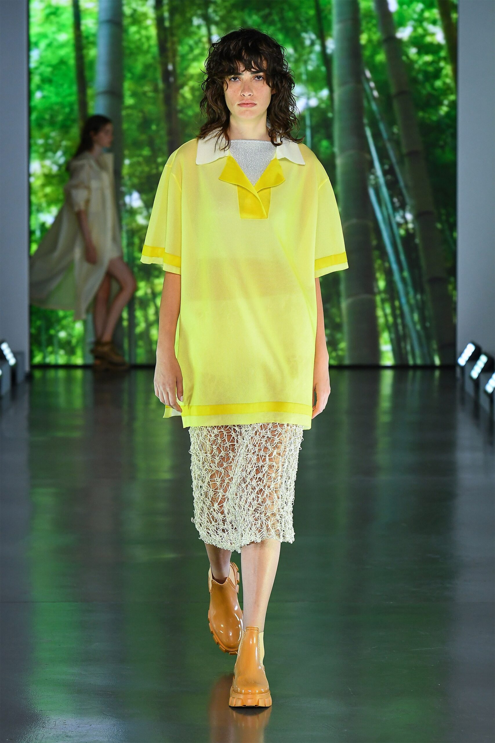 yellow cotton short-sleeve collared relaxed layered top