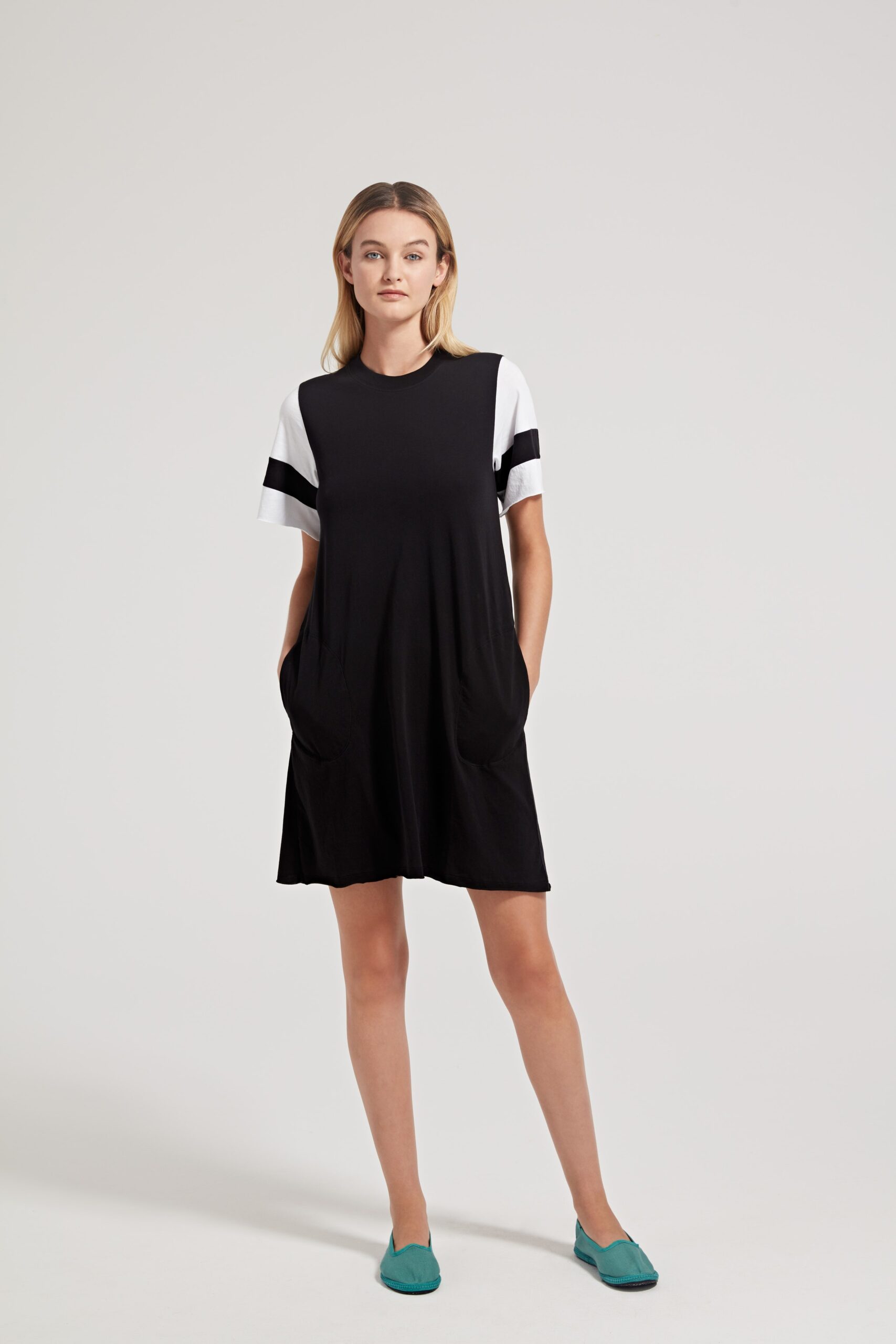 black and white relaxed dress