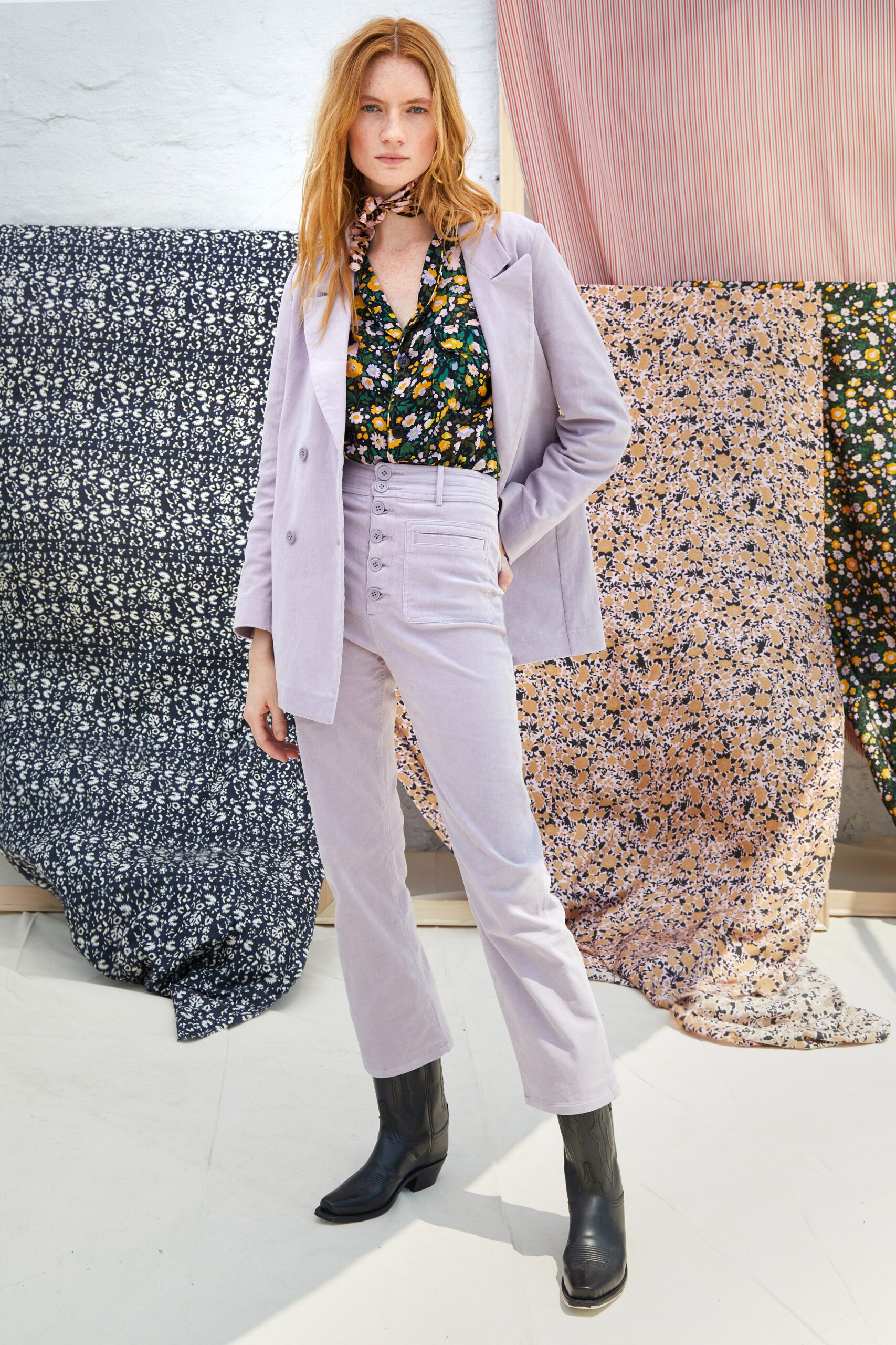 lavender cotton long-sleeve collared tailored buttoned blazer