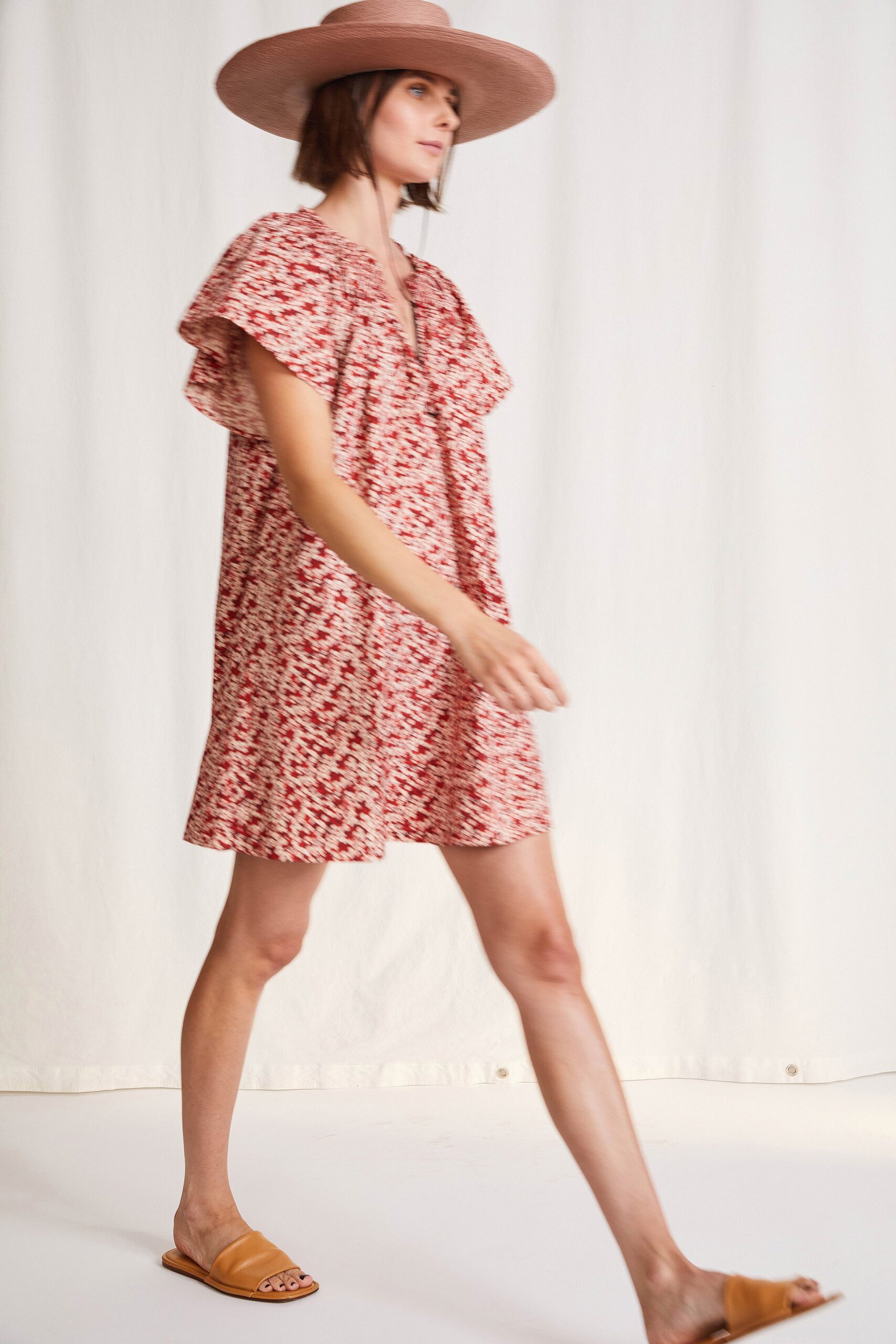 red cotton short-sleeve v-neck relaxed flared printed dress