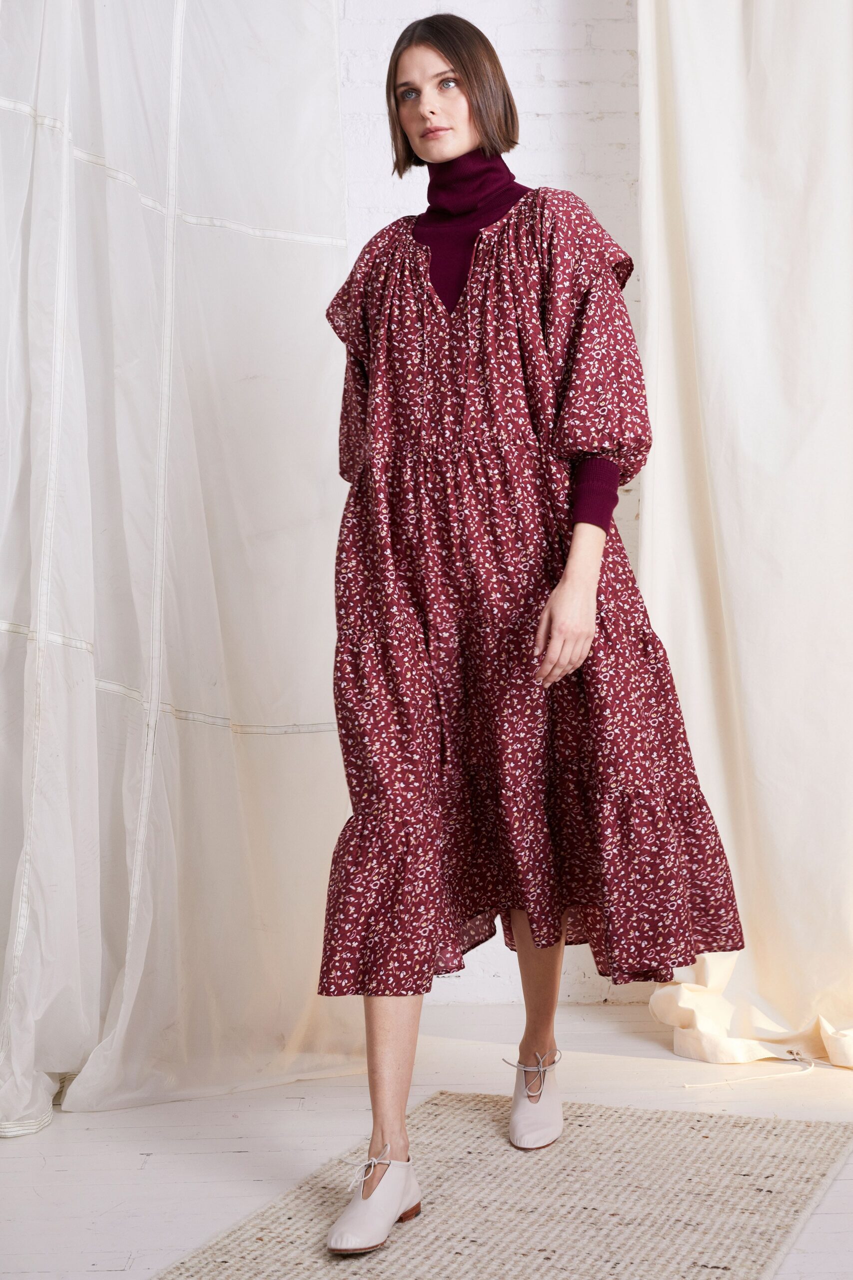 red cotton short-sleeve v-neck relaxed tiered flared dress
