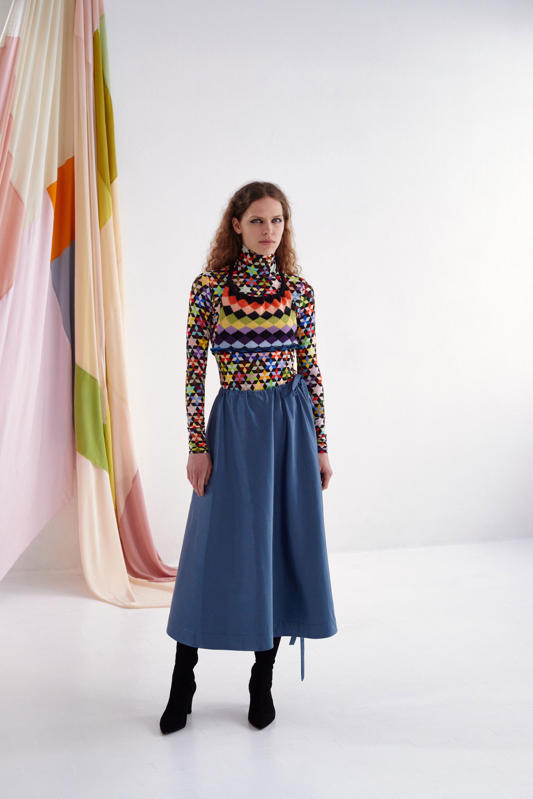 multi long-sleeve high-neck fitted printed top