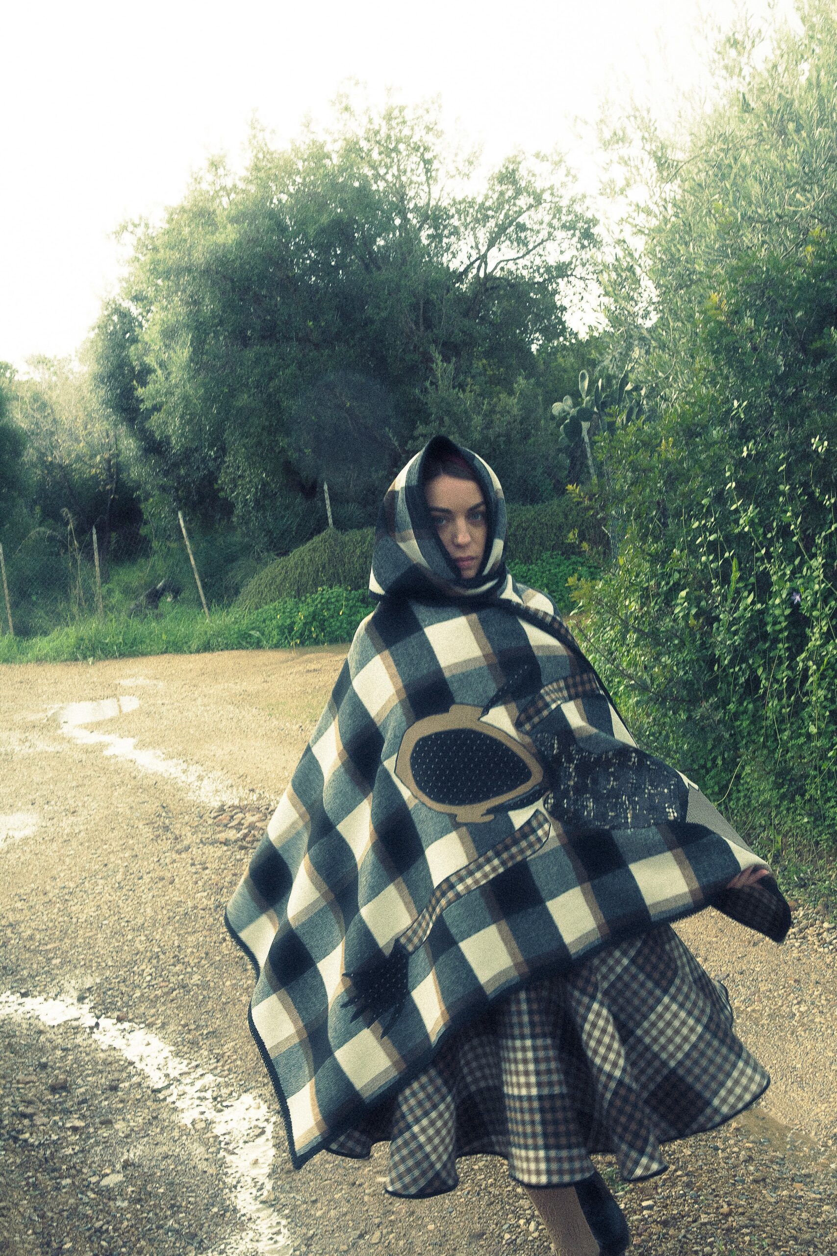 black wool sleeveless hooded relaxed checked poncho