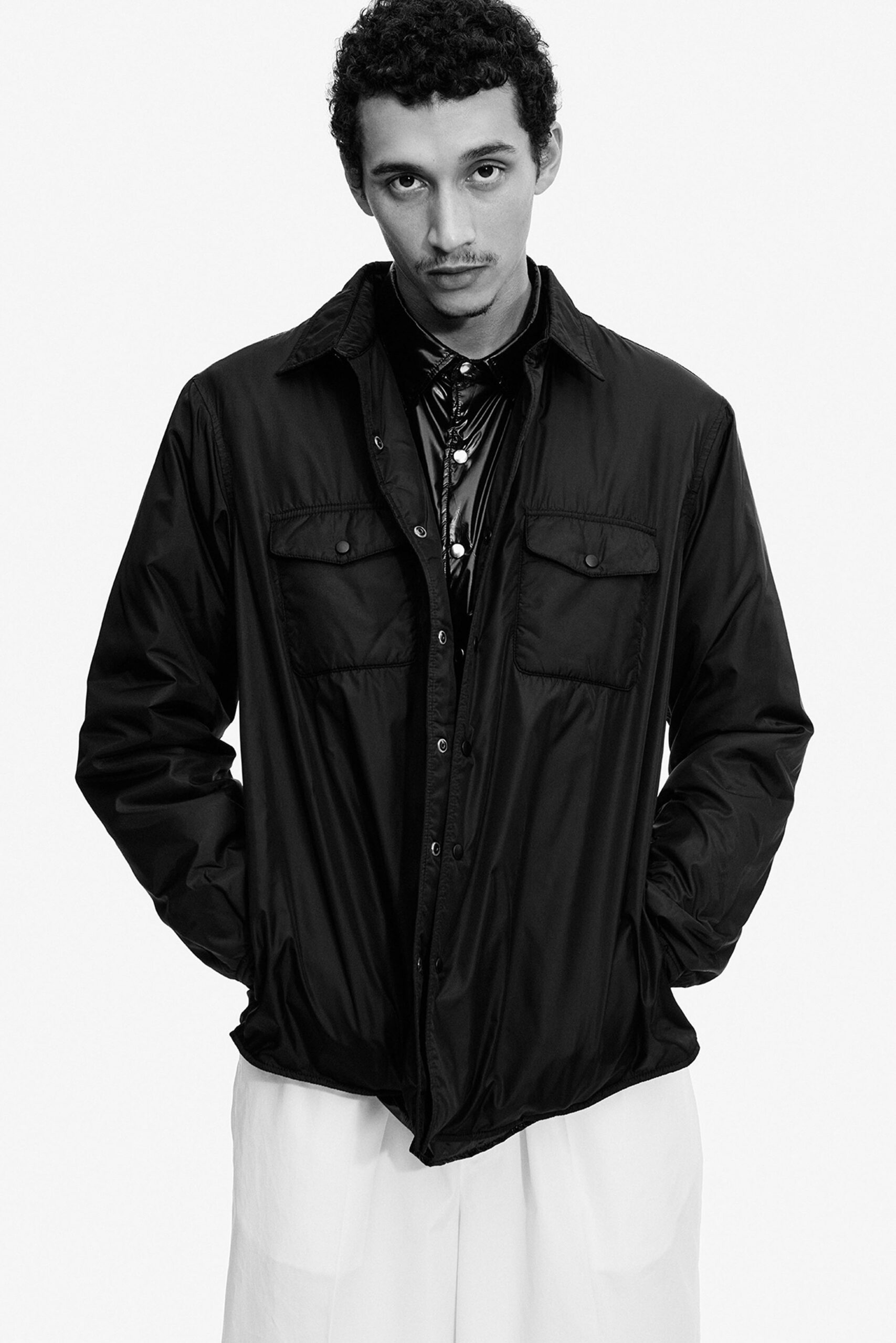 black silk short-sleeve collared fitted zippered shirt