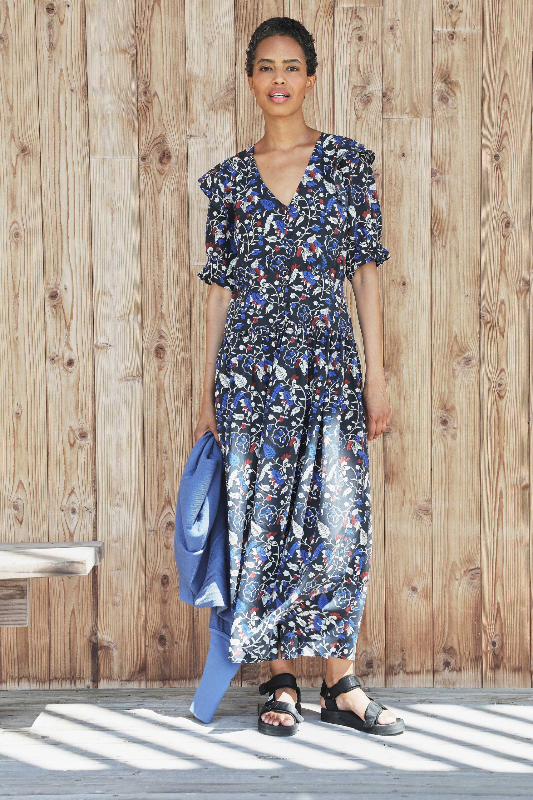 blue cotton short-sleeve v-neck relaxed flared printed dress