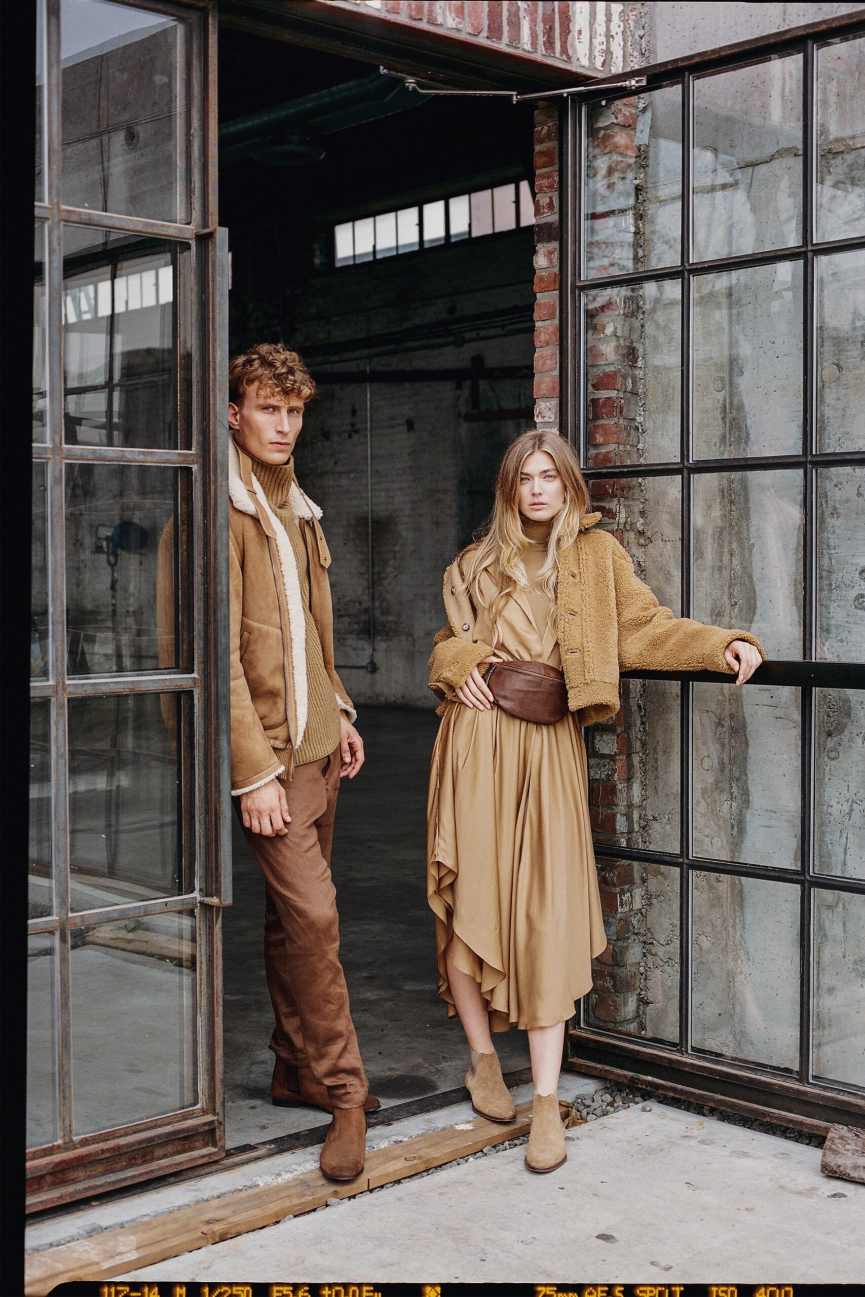 brown faux-fur long-sleeve collared oversized zippered jacket