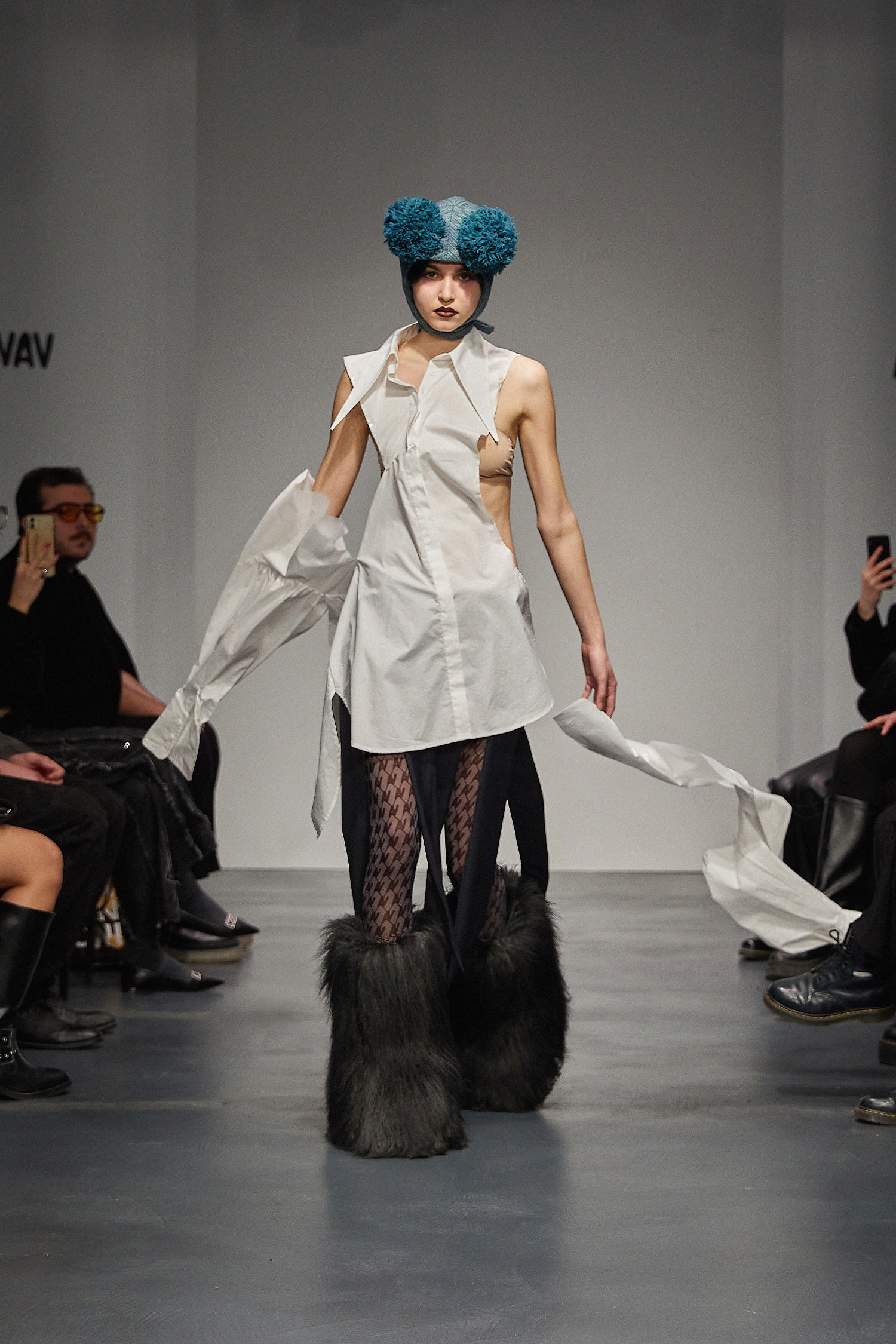 black fur fitted boots