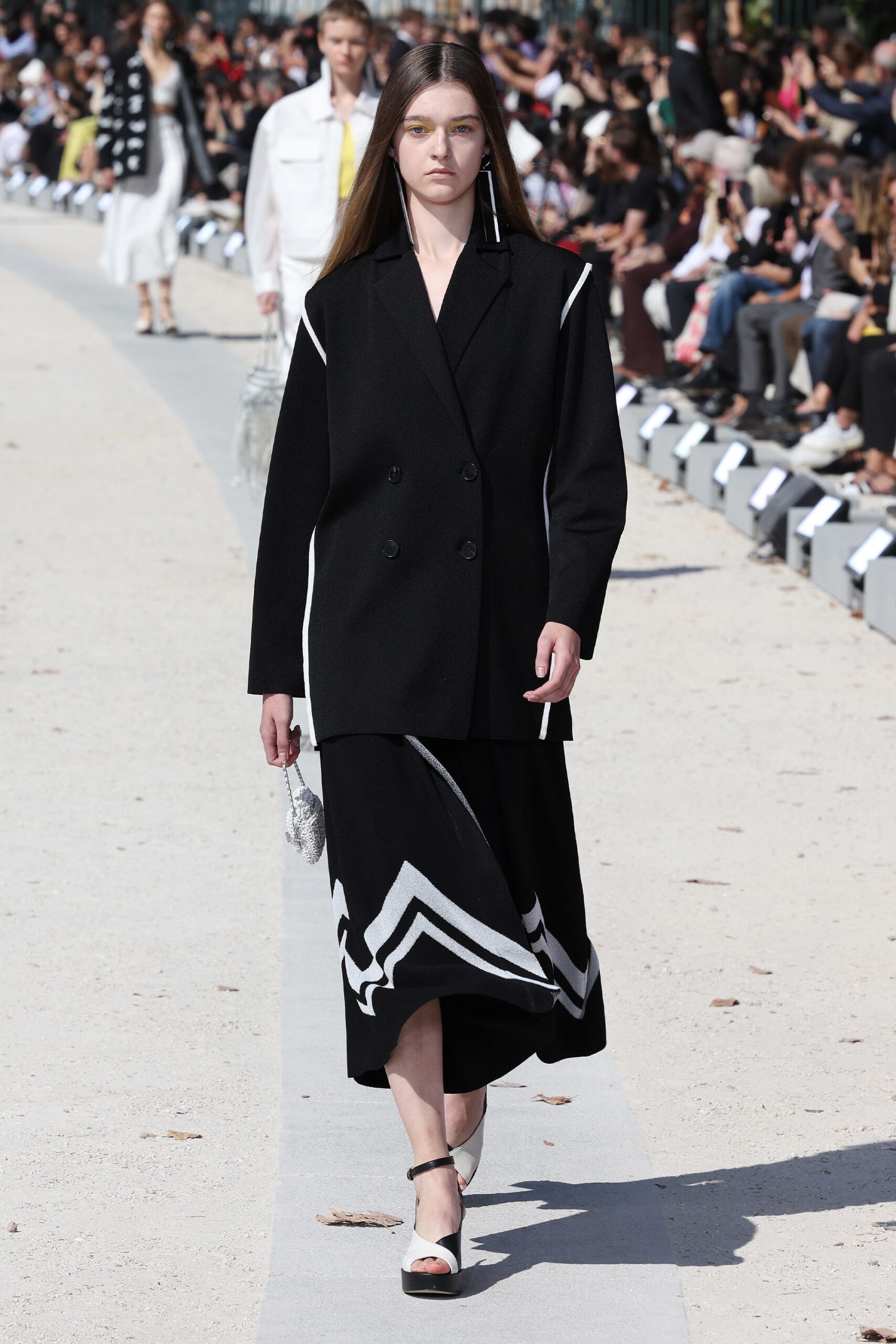 black wool long-sleeve collared structured buttoned blazer