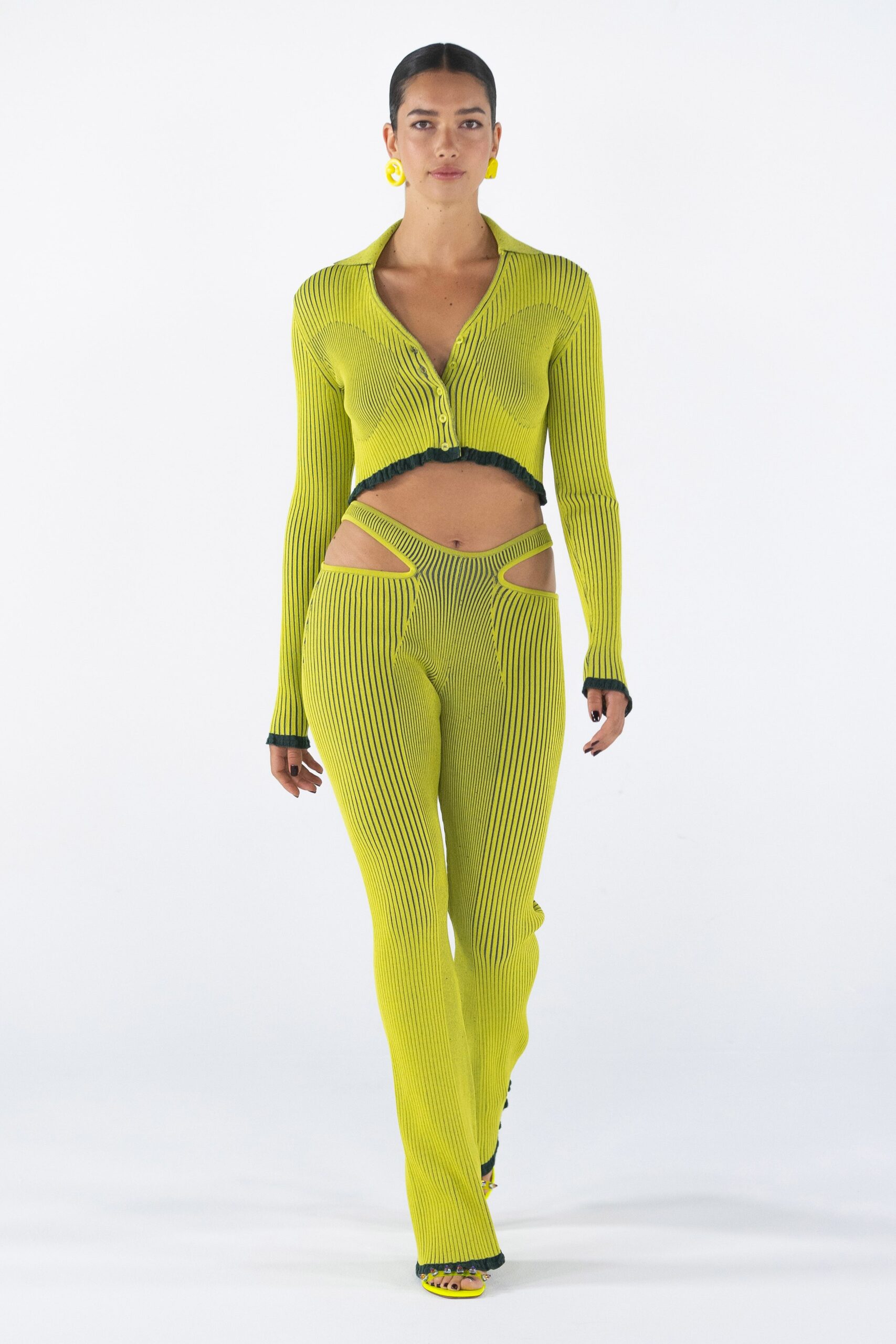 yellow knit long-sleeve v-neck fitted top