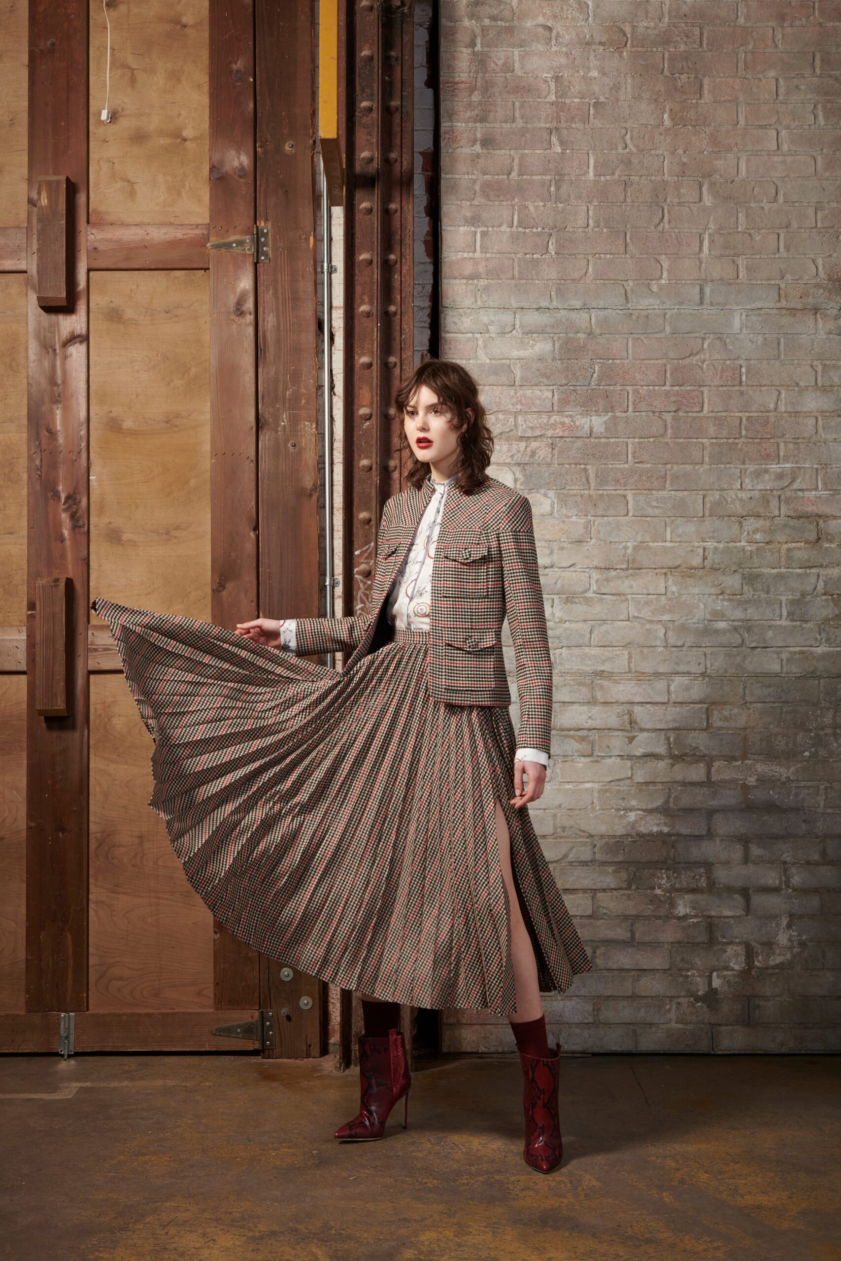 brown cotton slit fitted high-waisted pleated midi skirt