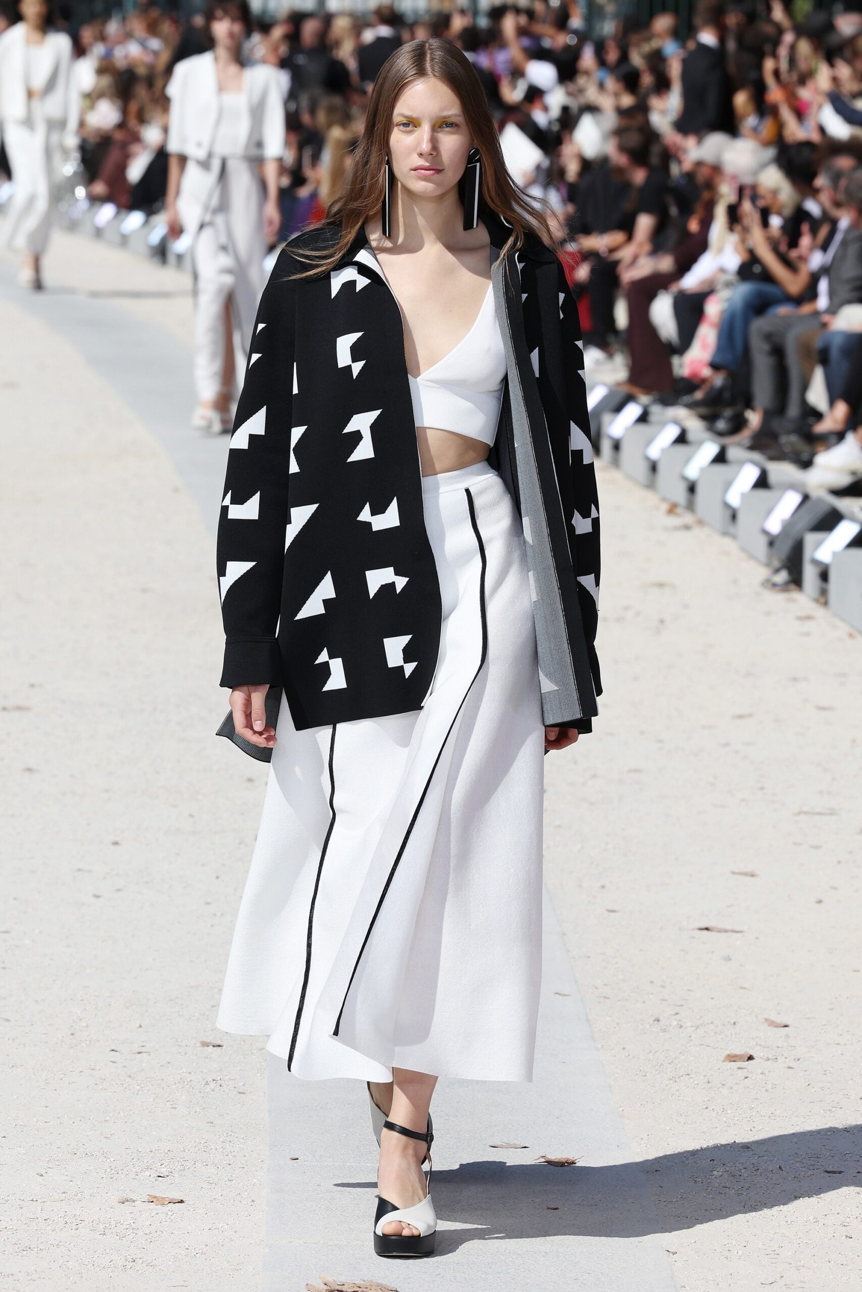 black long-sleeve collared oversized printed jacket