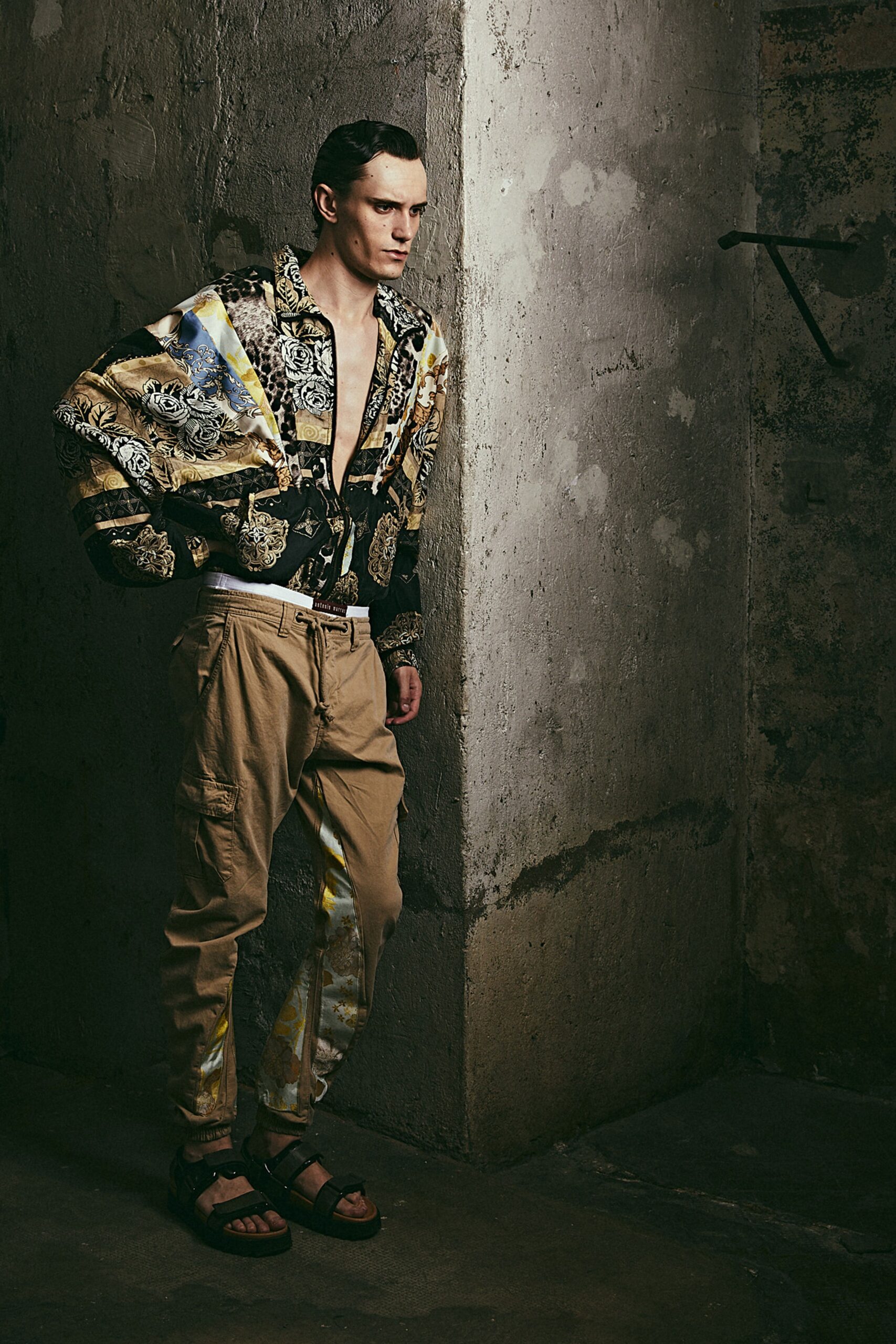 relaxed printed shirt and cargo pants