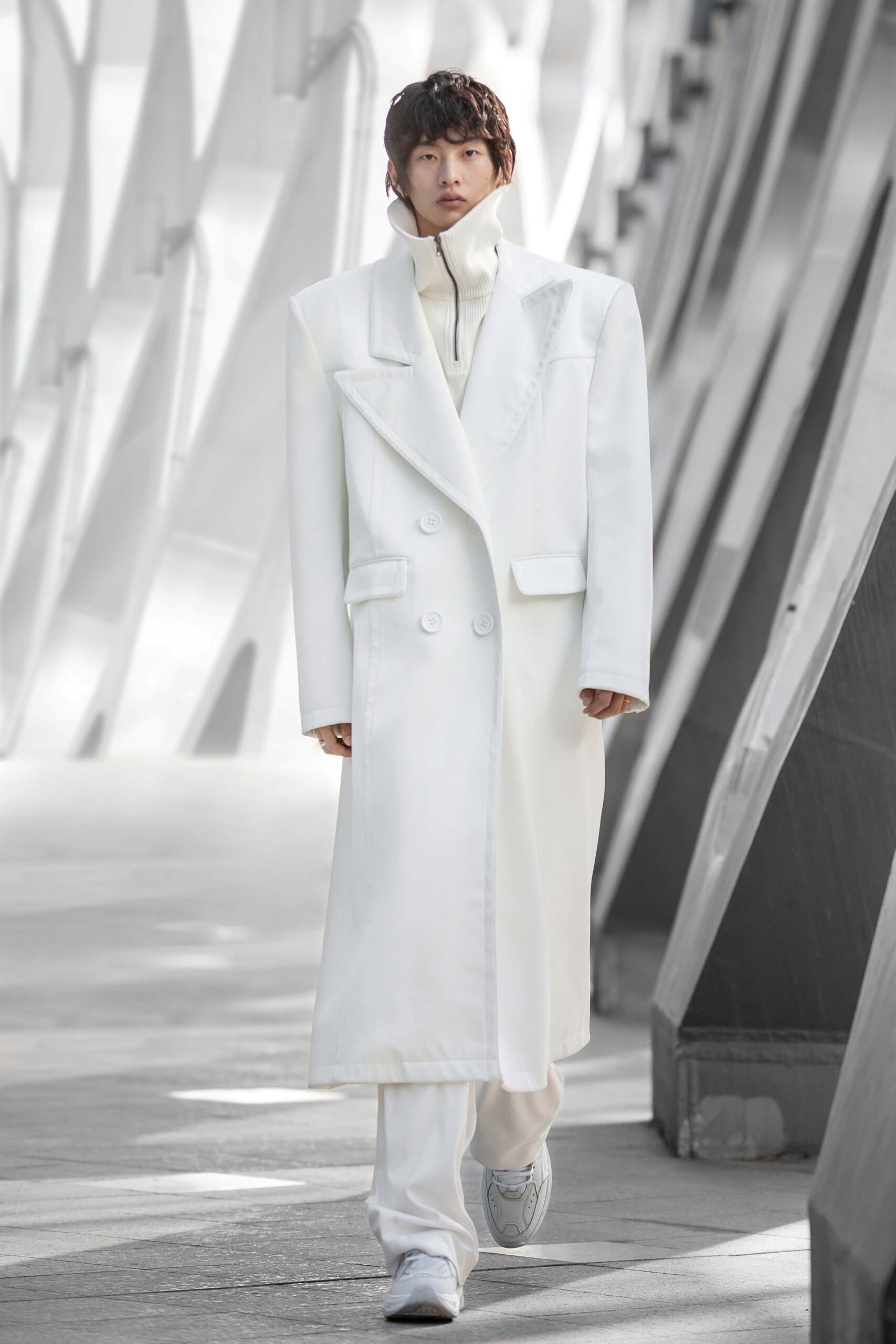 white wool fitted coat