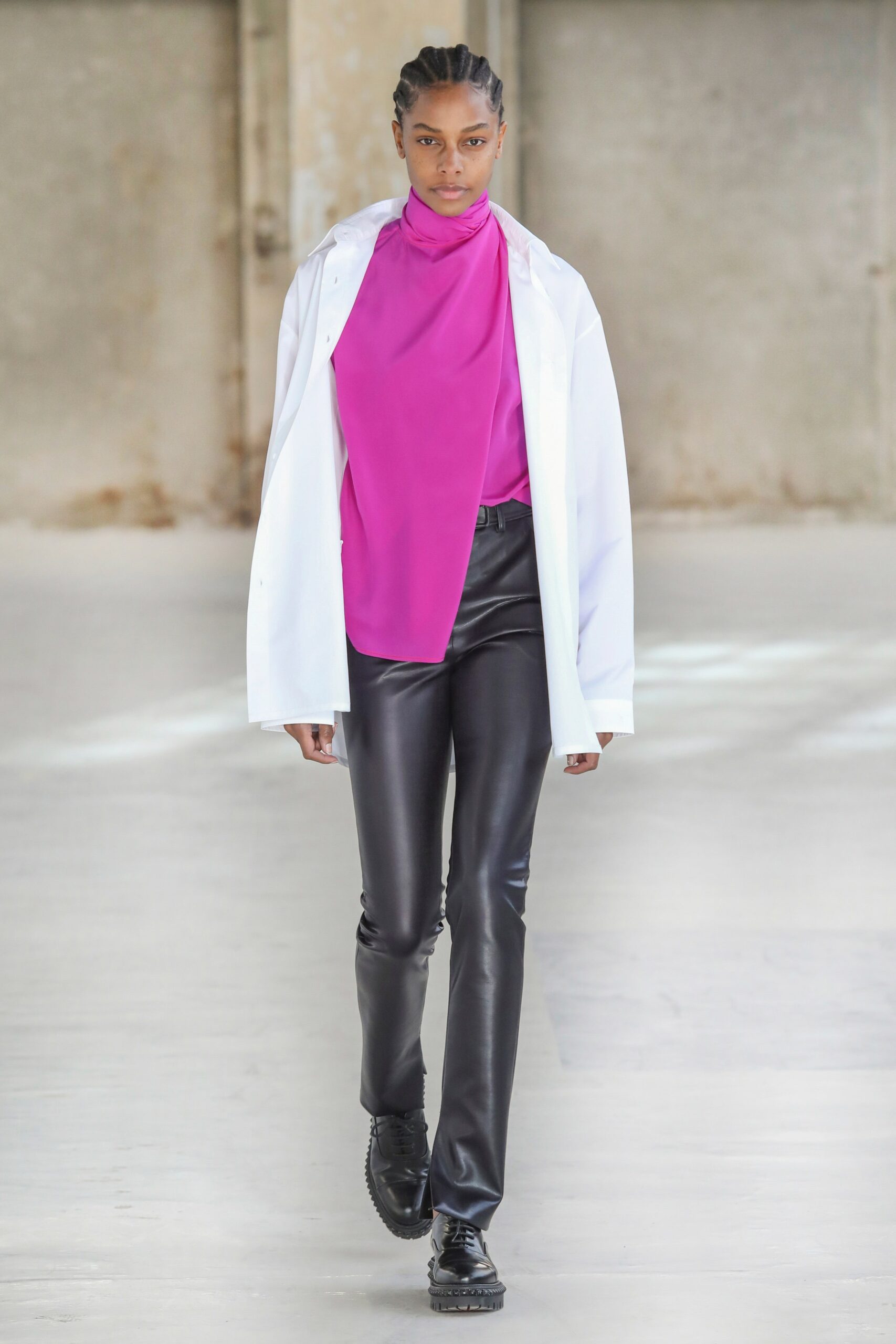 pink cotton long-sleeve collared fitted shirt